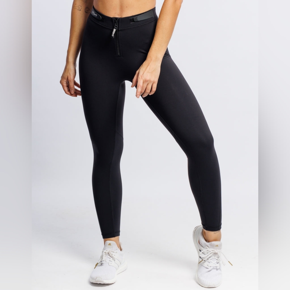 ECHT Form Scrunch Leggings
